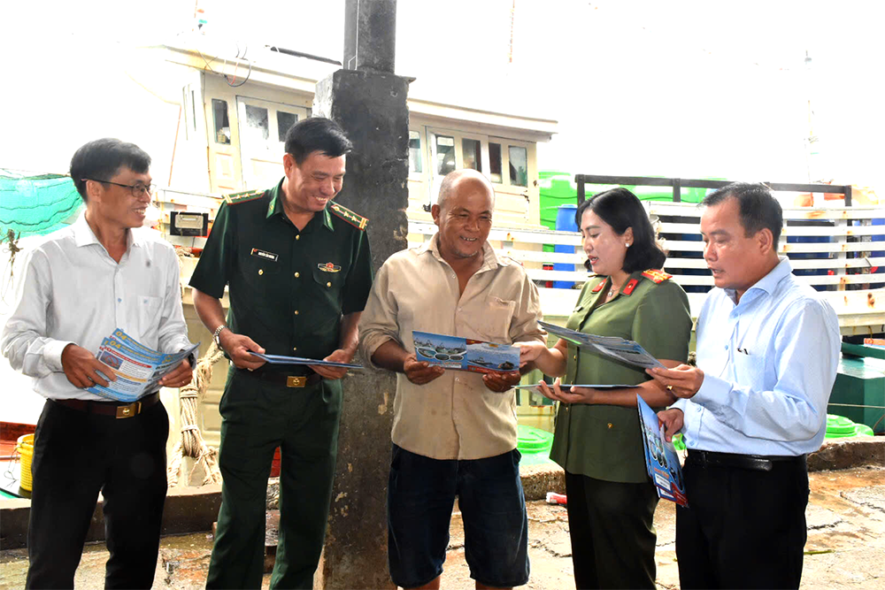 Ban Quản lý Cảng cá Trần Đề tổ chức “Ngày hội toàn dân bảo vệ an ninh Tổ quốc”