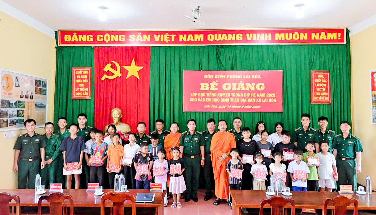 ប៉ុស្តិ៍ការពារព្រំដែនឡាយហ្វា បិទវគ្គថ្នាក់បង្រៀនអក្សរខ្មែរសម្រាប់សិស្សានុសិស្សនៅតំបន់ព្រំដែនសមុទ្រ