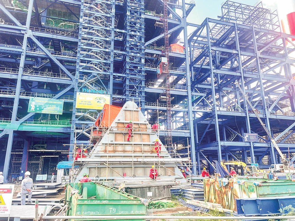 Khơi thông các dự án năng lượng, tạo động lực tăng trưởng