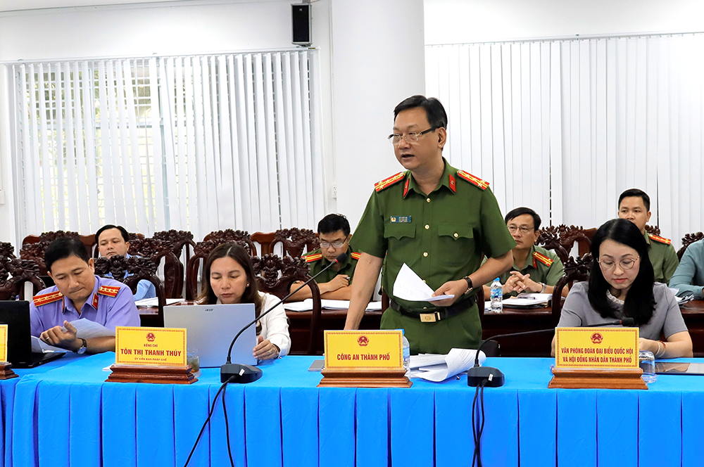 Thống nhất trình HĐND thành phố xem xét, quyết định chính sách hỗ trợ một lần cho người hoạt động không chuyên trách ở ấp, khu vực nghỉ việc