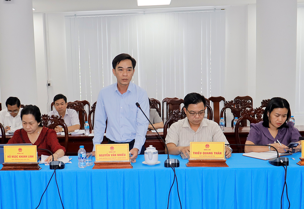 Thống nhất trình HĐND thành phố xem xét, quyết định chính sách hỗ trợ một lần cho người hoạt động không chuyên trách ở ấp, khu vực nghỉ việc