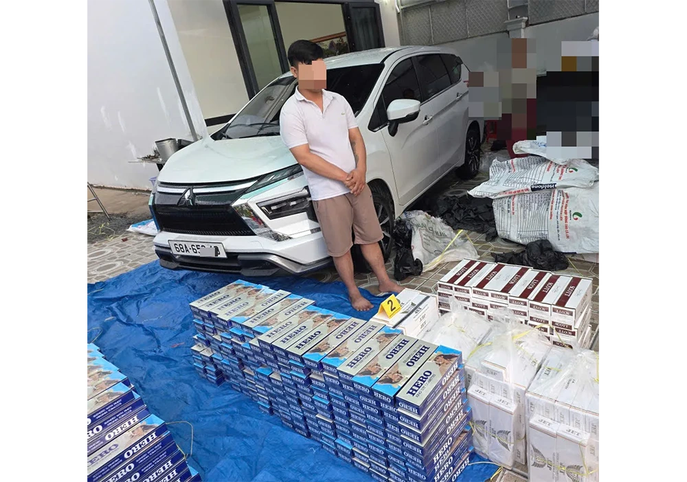 Phát hiện nhóm đối tượng vận chuyển, tàng trữ trên 28.400 bao thuốc lá lậu