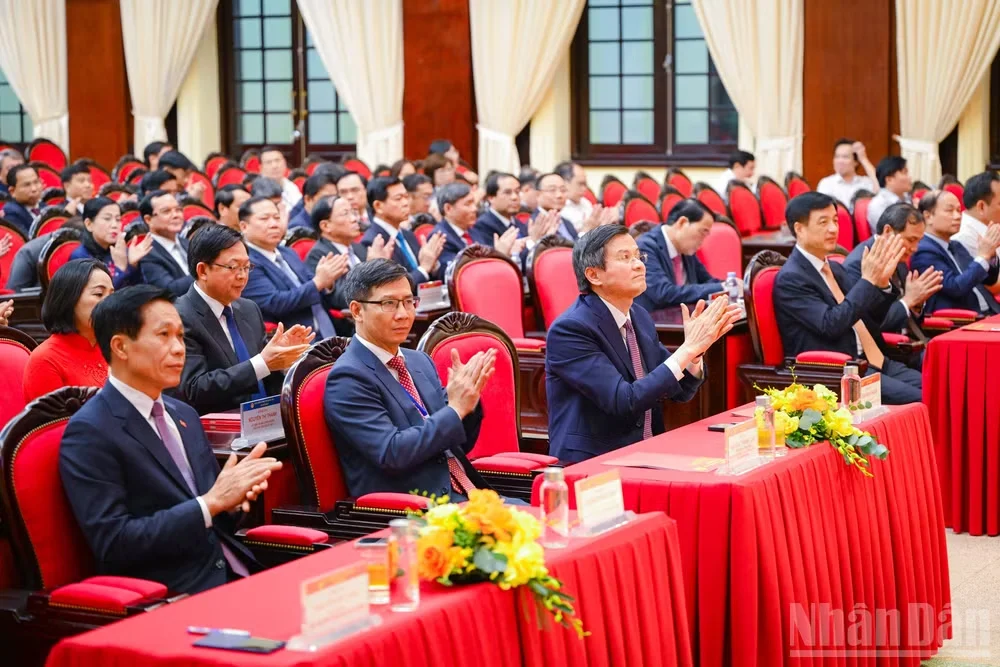 Bế mạc Chương trình bồi dưỡng, cập nhật kiến thức đối với Ủy viên Trung ương Đảng khóa XIV