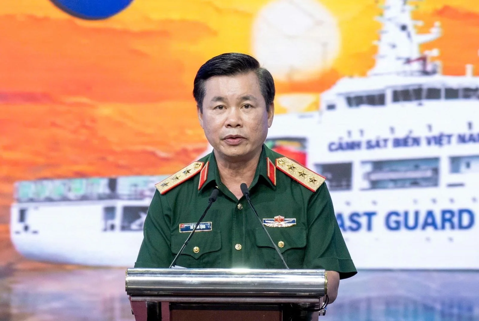 Đại tướng Phan Văn Giang dự đêm Galia và trao giải cuộc thi "Em yêu biển, đảo quê hương"