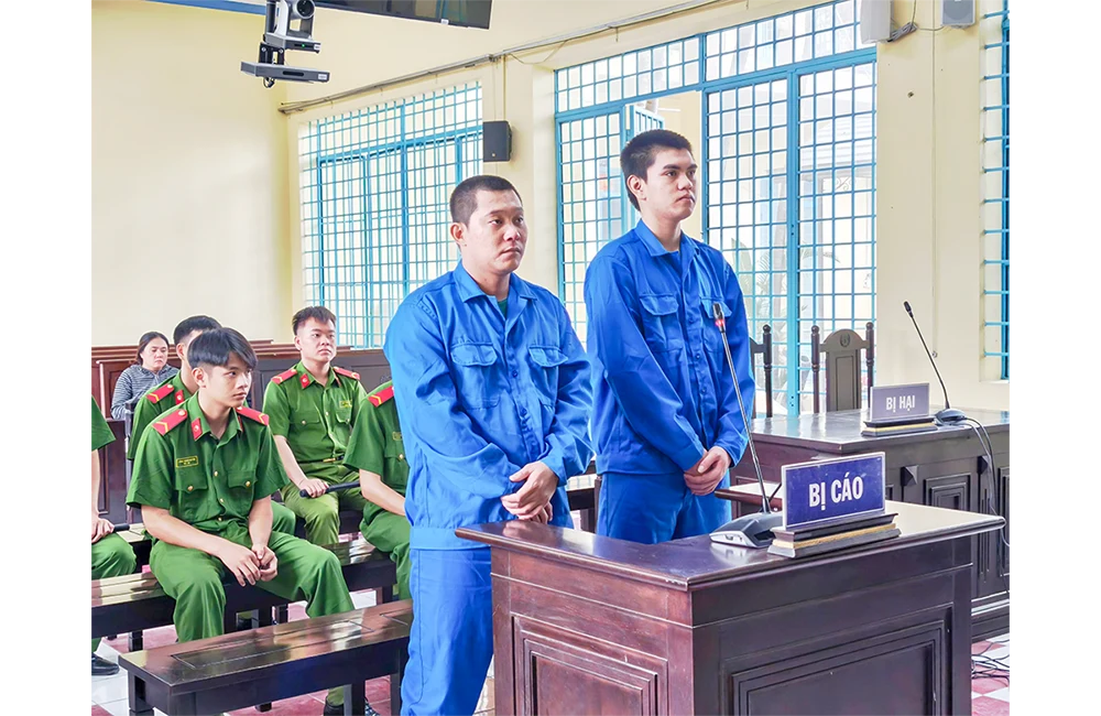 2 đối tượng tàng trữ, tổ chức sử dụng ma túy lãnh án 13 năm 6 tháng tù