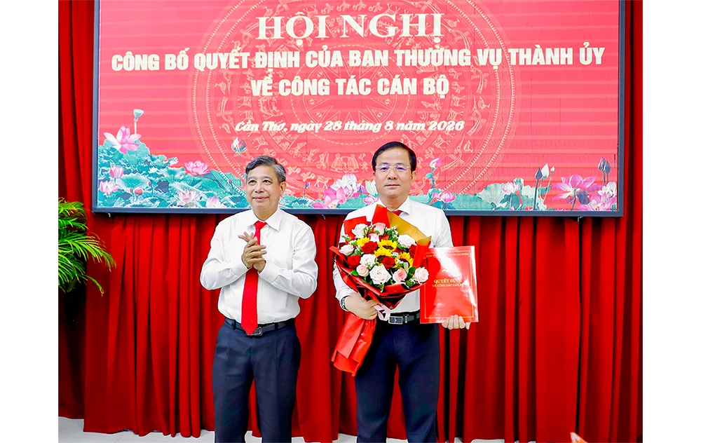 Ông Trần Văn Huyến giữ chức Bí thư Đảng ủy các cơ quan Đảng TP Cần Thơ