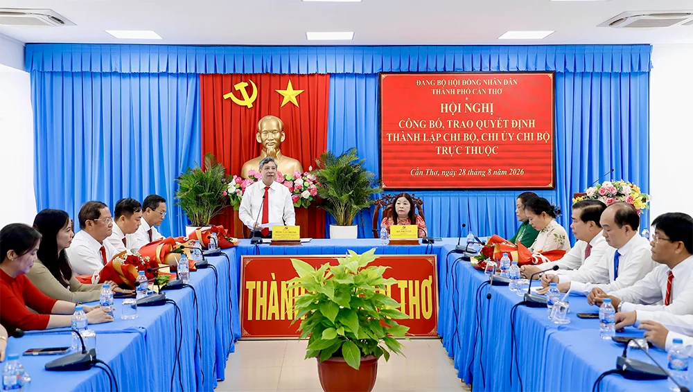Đảng bộ HĐND TP Cần Thơ công bố quyết định thành lập 4 chi bộ trực thuộc