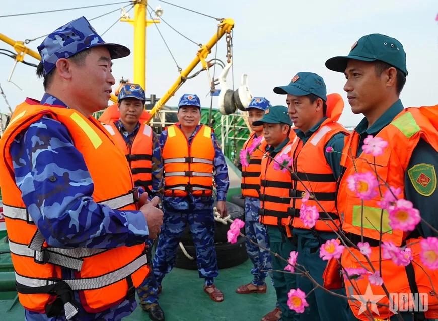 Nâng cao năng lực, bảo vệ vững chắc chủ quyền biển, đảo trong tình hình mới