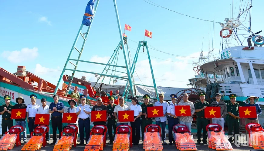 Nâng cao năng lực, bảo vệ vững chắc chủ quyền biển, đảo trong tình hình mới