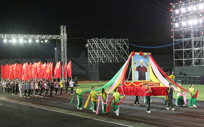 Sôi động trước giờ khai hội