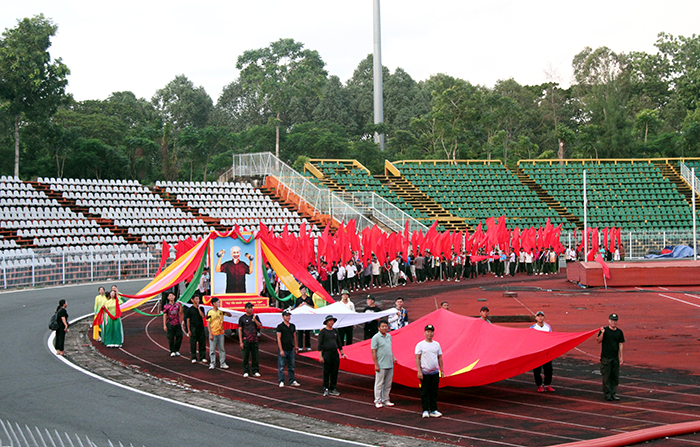 Sôi động trước giờ khai hội