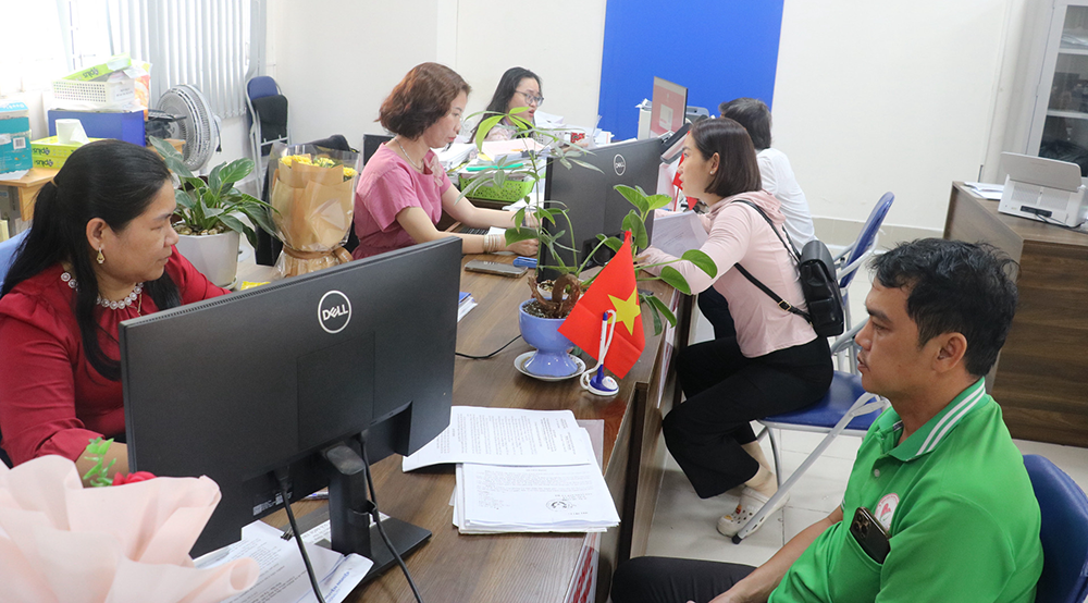 Ủy quyền thực hiện 2 nhiệm vụ, giải quyết 9 thủ tục hành chính lĩnh vực nông nghiệp và môi trường