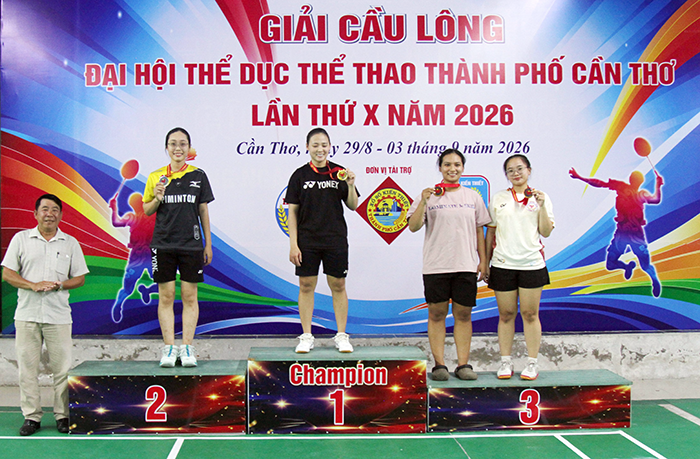 Cụm 4 và Cụm 22 cùng chia ngôi đầu môn Cầu lông Đại hội Thể dục thể thao thành phố