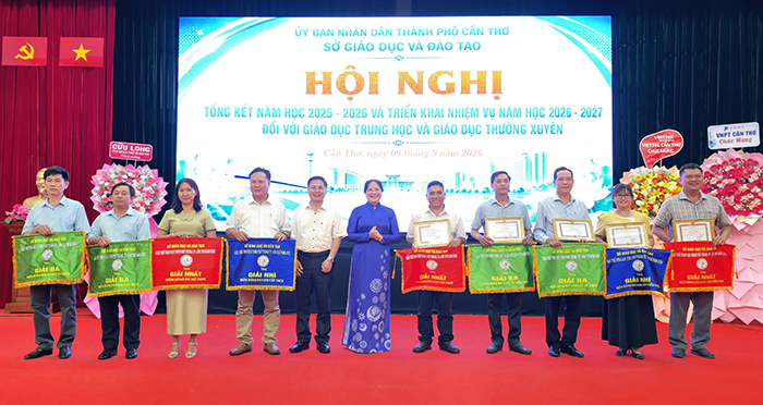 Tổng kết công tác giáo dục trung học và giáo dục thường xuyên năm học 2025-2026