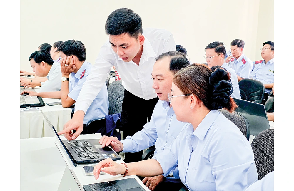 Hướng tới chính quyền số hiện đại, minh bạch