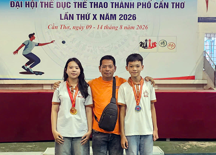 Bên cạnh những bàn cờ