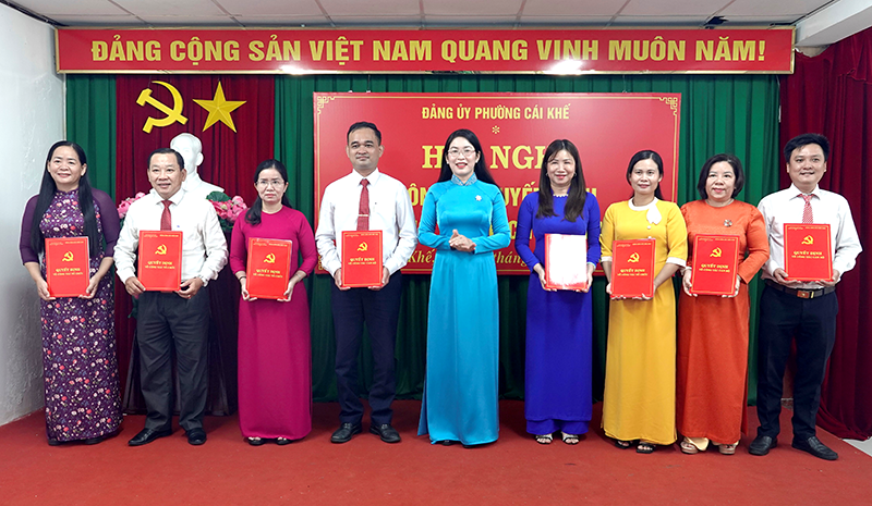 Thành lập 9 chi bộ trực thuộc Đảng ủy phường Cái Khế