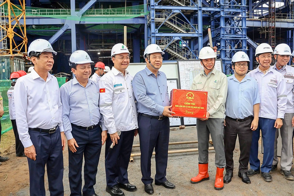 Hỗ trợ đưa các dự án năng lượng sớm đi vào vận hành ổn định, thông suốt