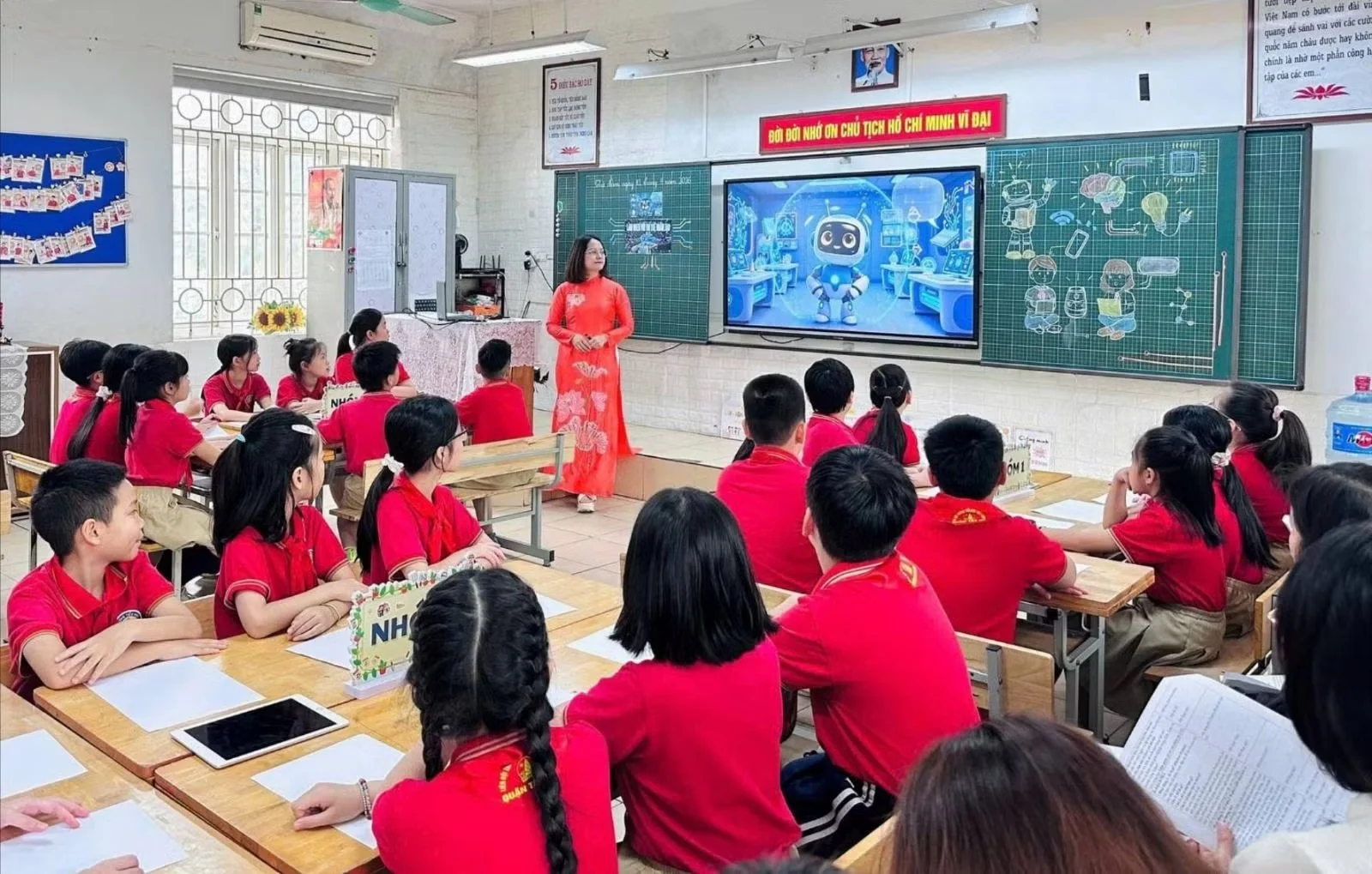 Bài 3: Nhiệm vụ càng lớn, quyết tâm càng cao
