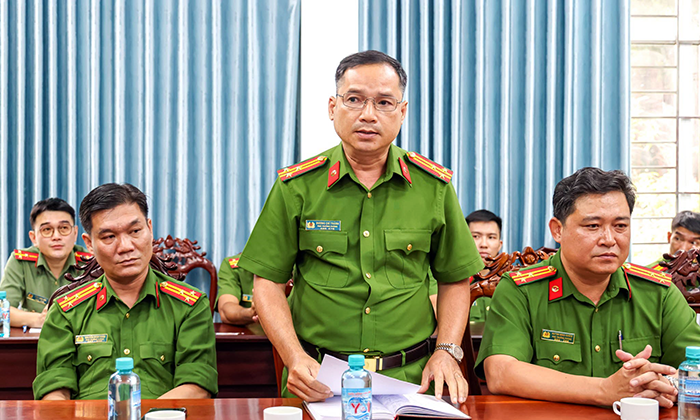 Bộ Công an khen thưởng Phòng Cảnh sát hình sự Công an TP Cần Thơ với thành tích xuất sắc trong phòng chống tội phạm