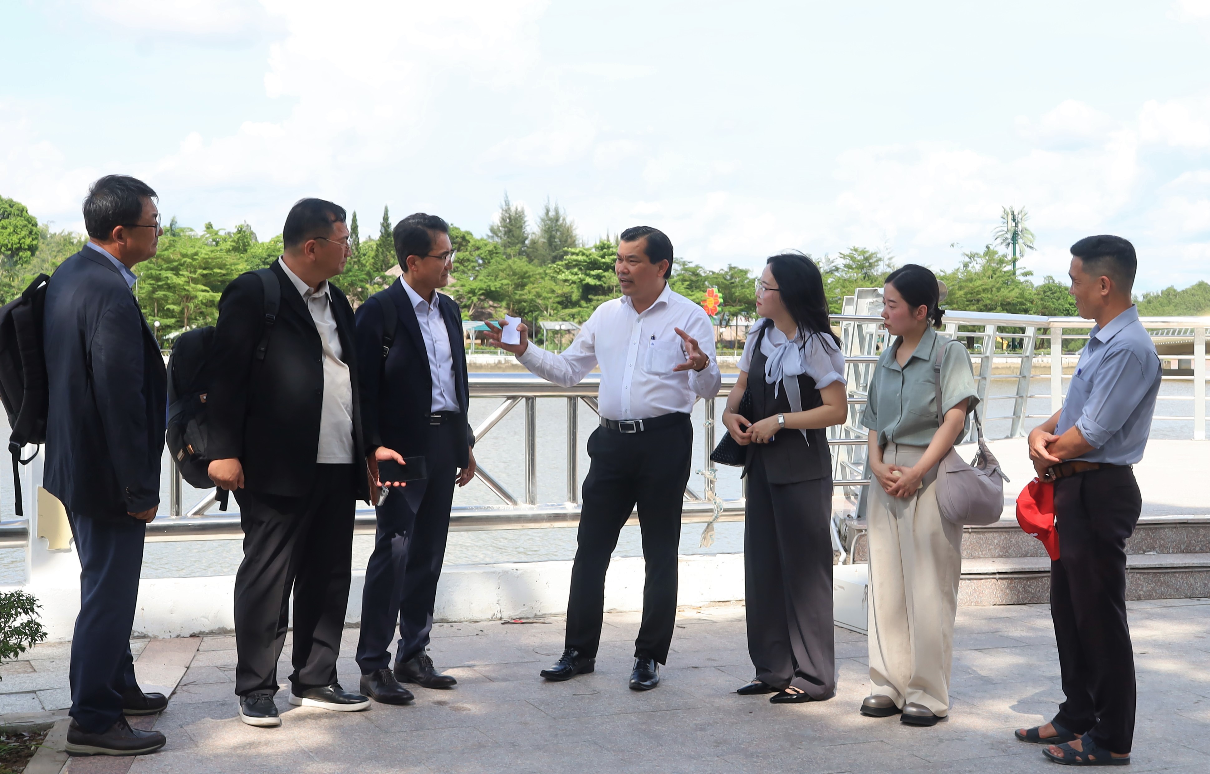 កឹងធើបង្កើនទំនាក់ទំនង សហប្រតិបត្តិការសារគមនាគមន៍ជាមួយកូរ៉េខាងត្បូង