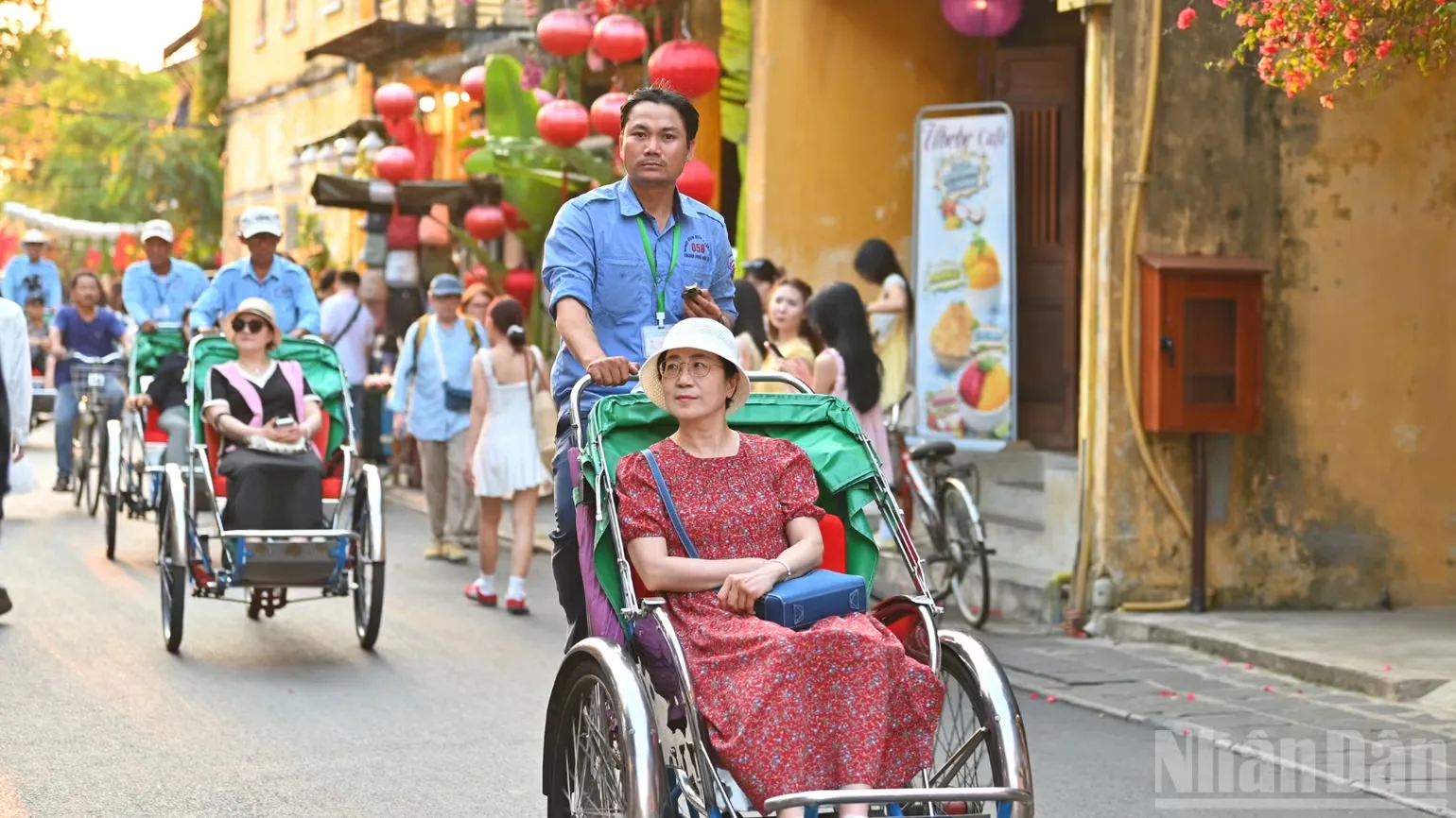 Du lịch Việt nỗ lực giữ vững quy mô, tốc độ tăng trưởng top đầu Đông Nam Á