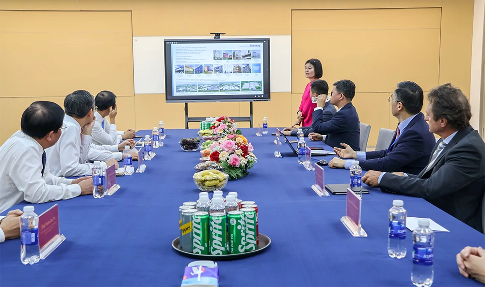 Tạo mọi điều kiện thuận lợi để Dự án Nhà máy Công nghệ Thể thao Bestway Cần Thơ hoạt động hiệu quả