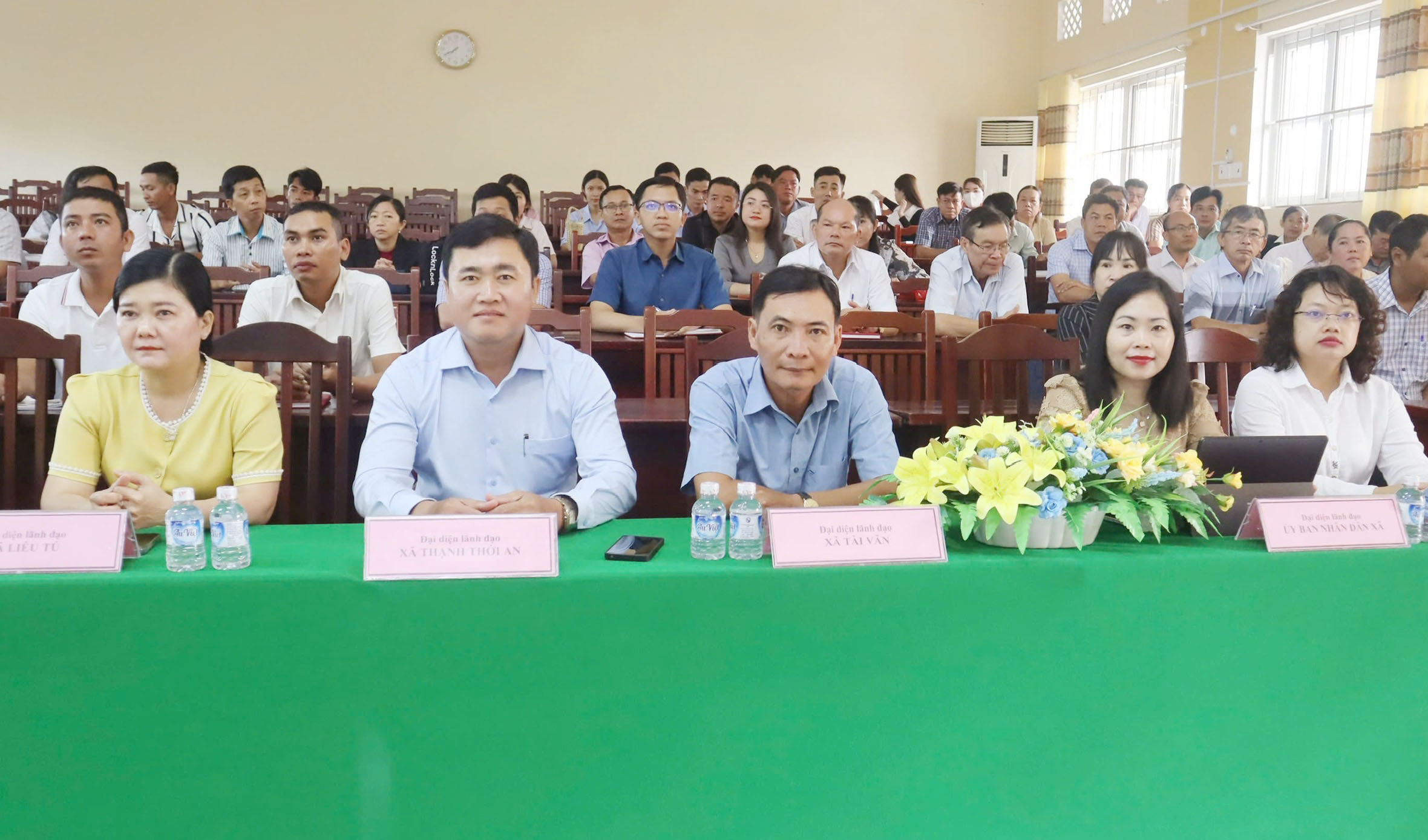 បង្កើនកម្រិតកងជួរគណៈកម្មាធិការបក្សថ្នាក់មូលដ្ឋានតំបន់ជនជាតិភាគតិច