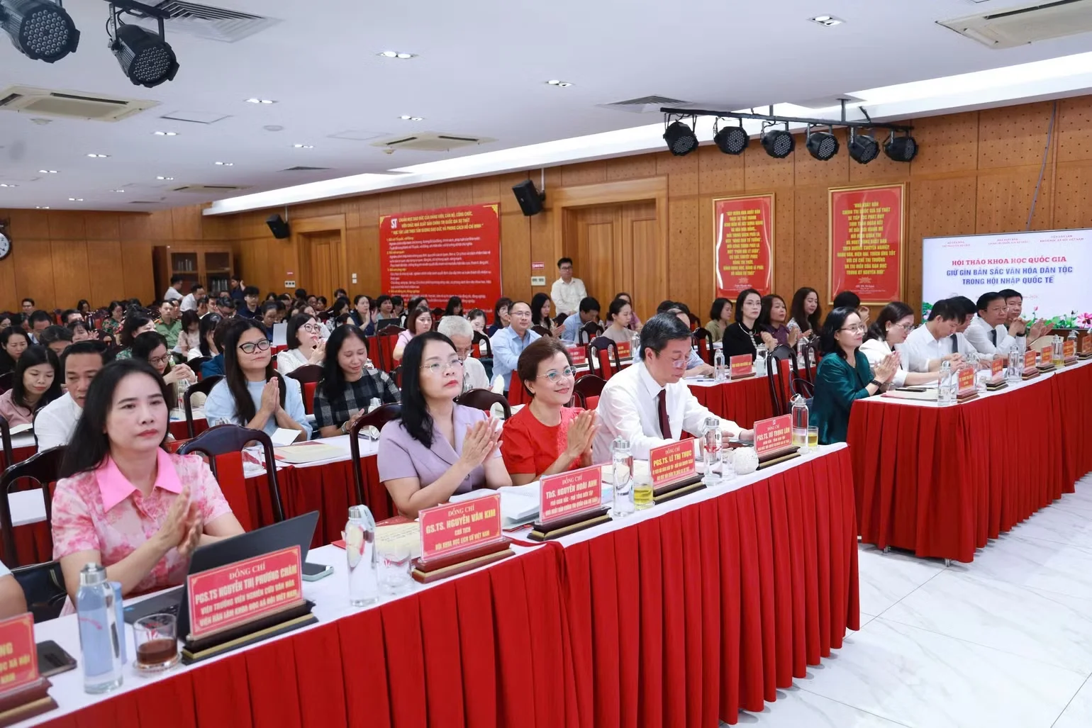 Để bản sắc văn hóa trở thành nguồn lực nội sinh và sức mạnh mềm thực chất của đất nước