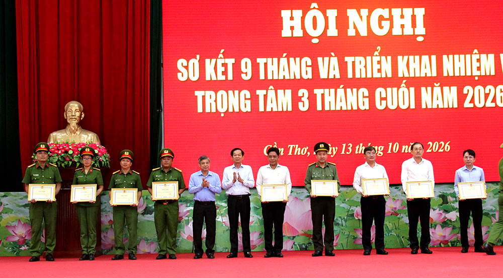Kết quả thực hiện Nghị quyết số 57-NQ/TW phải chứng minh bằng hiệu quả thực tế đối với công tác quản lý, người dân và doanh nghiệp