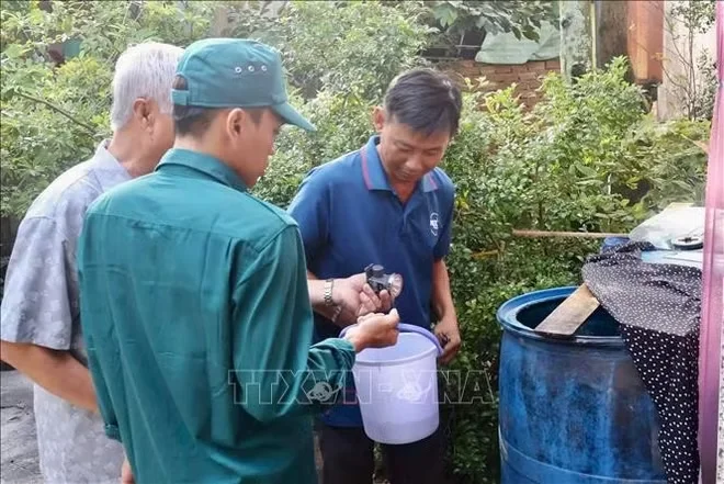 Tập trung ứng phó đỉnh dịch sốt xuất huyết và tay chân miệng