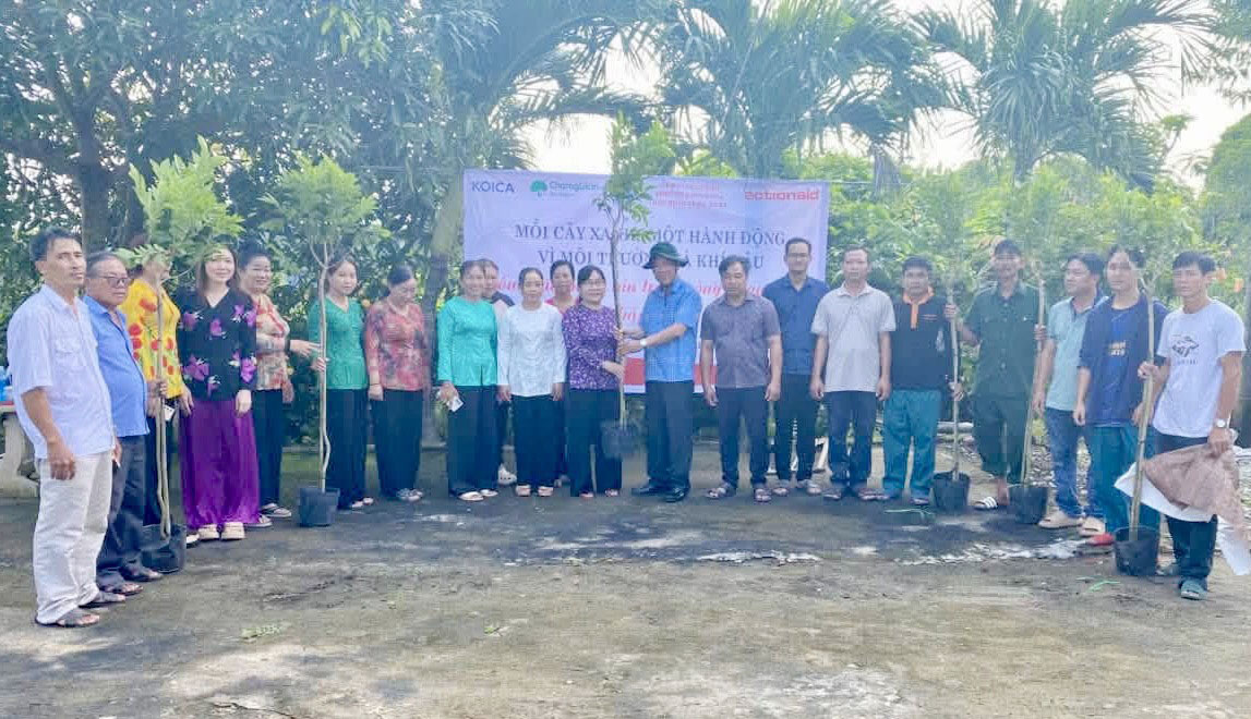 លើកកម្ពស់តួនាទីនារីក្នុងការកសាងភូមិស្រុកខាញ់ហ្វា