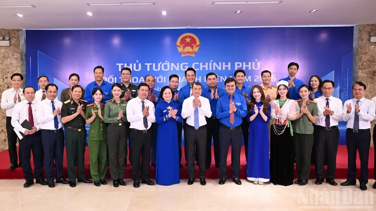 Thủ tướng Chính phủ Lê Minh Hưng đối thoại với thanh niên năm 2026