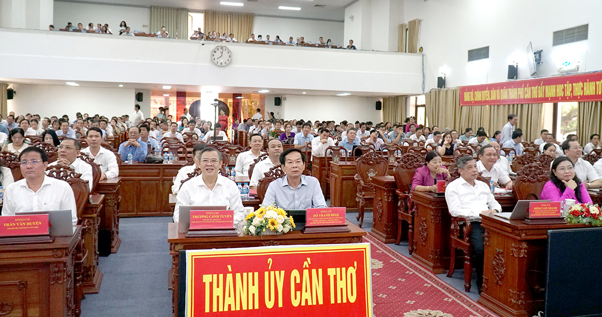 Khẩn trương xây dựng Chương trình hành động và tổ chức thực hiện Nghị quyết Trung ương 4 khóa XIV