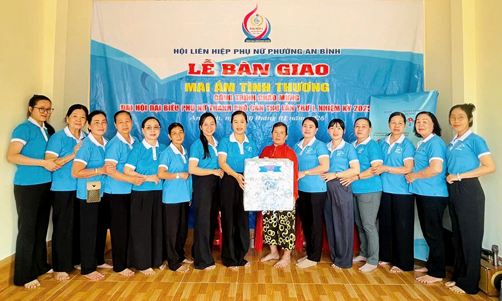 Phụ nữ An Bình tích cực tham gia bảo vệ nền tảng tư tưởng của Đảng