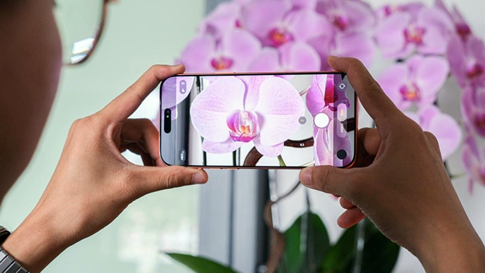 "Đại chiến" iPhone 15 Pro Max cũ và iPhone 17 Pro Max cũ: Chi thêm tiền triệu đổi lấy pin trâu và camera zoom khủng