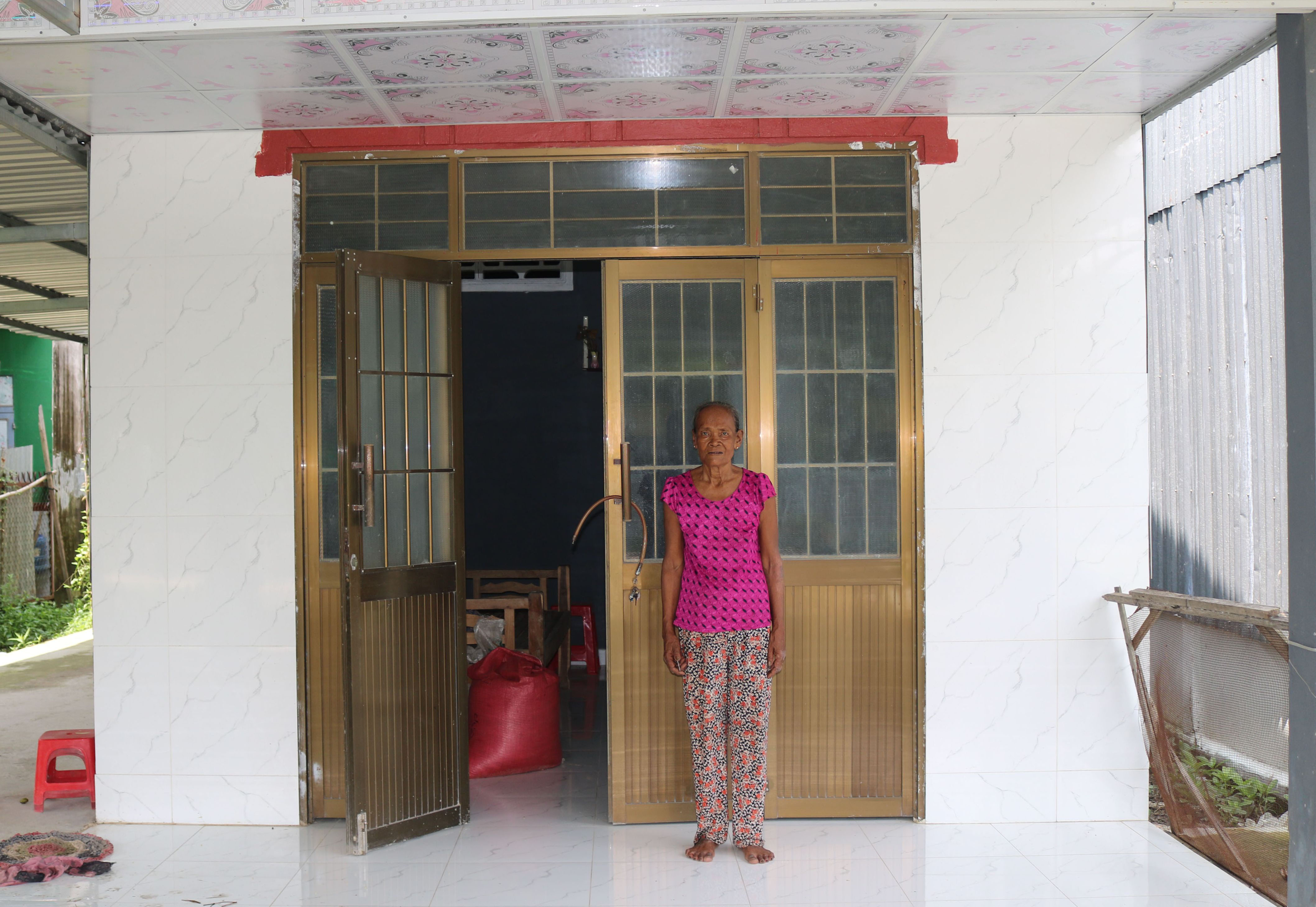 ក្តីរីករាយចាកផុតពីភាពក្រីក្រក្នុងផ្ទះថ្មី
