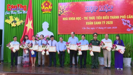 Họp mặt các nhà khoa học, trí thức Cần Thơ