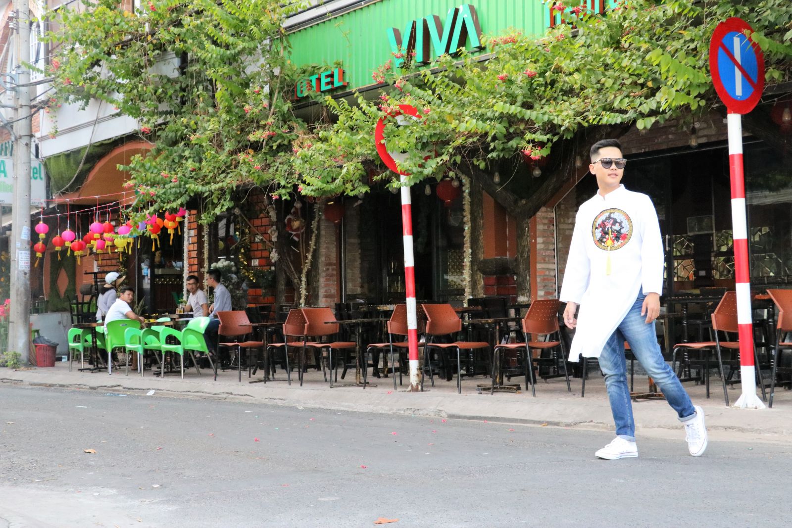 Từng góc phố của Tây Đô được bạn trẻ ghi lại cũng không kém phần nên thơ, lãng mạn.