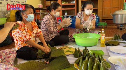 Những chiếc bánh nghĩa tình