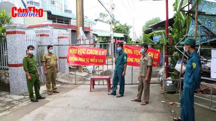 Góp phần làm nên “lá chắn” COVID-19