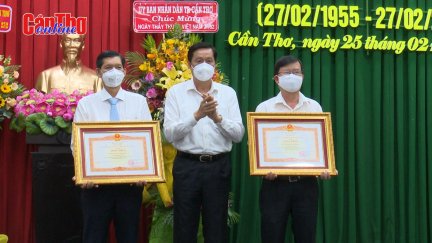 Cần Thơ tổ chức họp mặt kỷ niệm 67 năm Ngày thầy thuốc Việt Nam