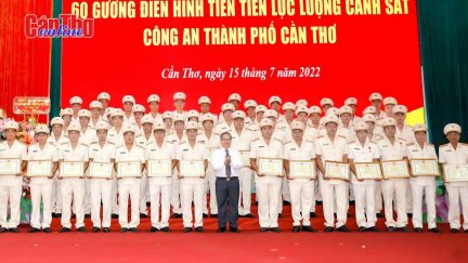 Phát huy truyền thống anh hùng của Cảnh sát nhân dân