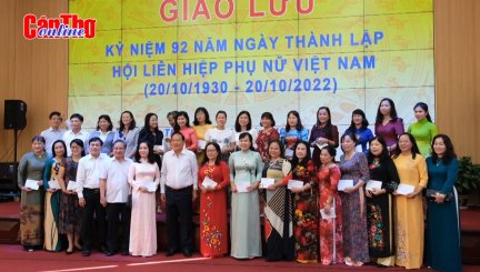 Giao lưu Kỷ niệm 92 năm Ngày thành lập Hội LHPN Việt Nam