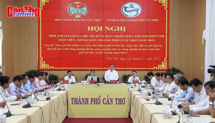 Chủ tịch UBND TP Cần Thơ đối thoại với hội viên nông dân