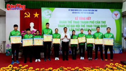 Cần Thơ khen thưởng VĐV tham dự Đại hội Thể thao toàn quốc