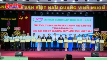 Trường Đại học Tây Đô khai giảng năm học mới 2023-2024