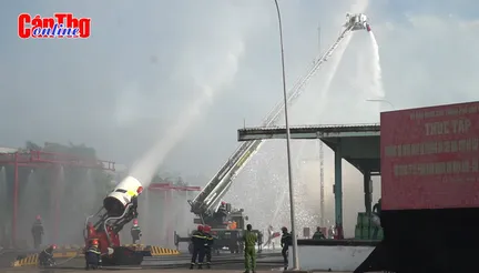 UBND thành phố tổ chức thực tập phương án chữa cháy và cứu nạn, cứu hộ