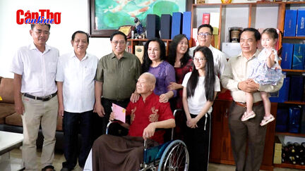 Thủ tướng Phạm Minh Chính tặng quà, chúc Tết tại TP Cần Thơ