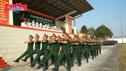 Lực lượng vũ trang TP Cần Thơ ra quân huấn luyện